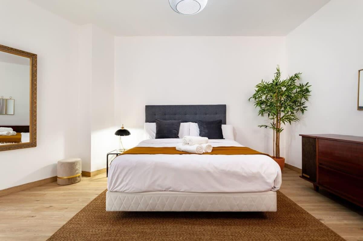 Exclusive Huge 4 Double Bedroom City Center برشلونة المظهر الخارجي الصورة
